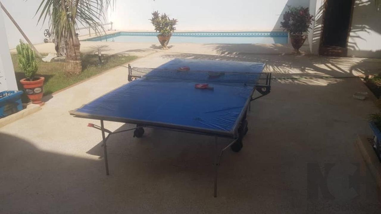 Saly - Villa Kage 6 Chambres -Clim-Wifi-Eau Chaude-Billard-Babyfoot-Ping Pong-Canal - Electricite Non Comprise 外观 照片